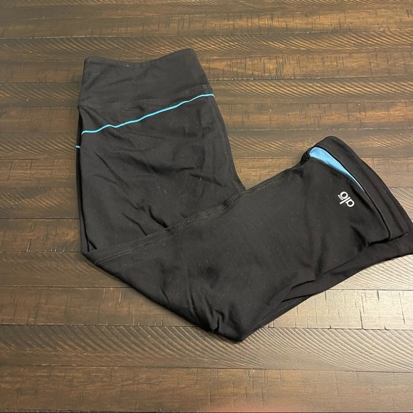 Alo Yoga Bootleg Cut‎ Leggings - Small - Picture 4 of 6